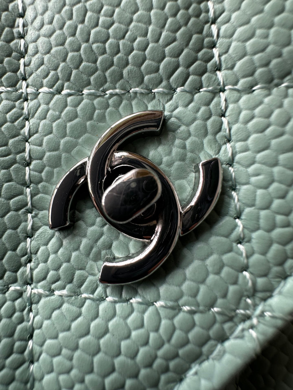 Quilted Classic Wallet on Chain