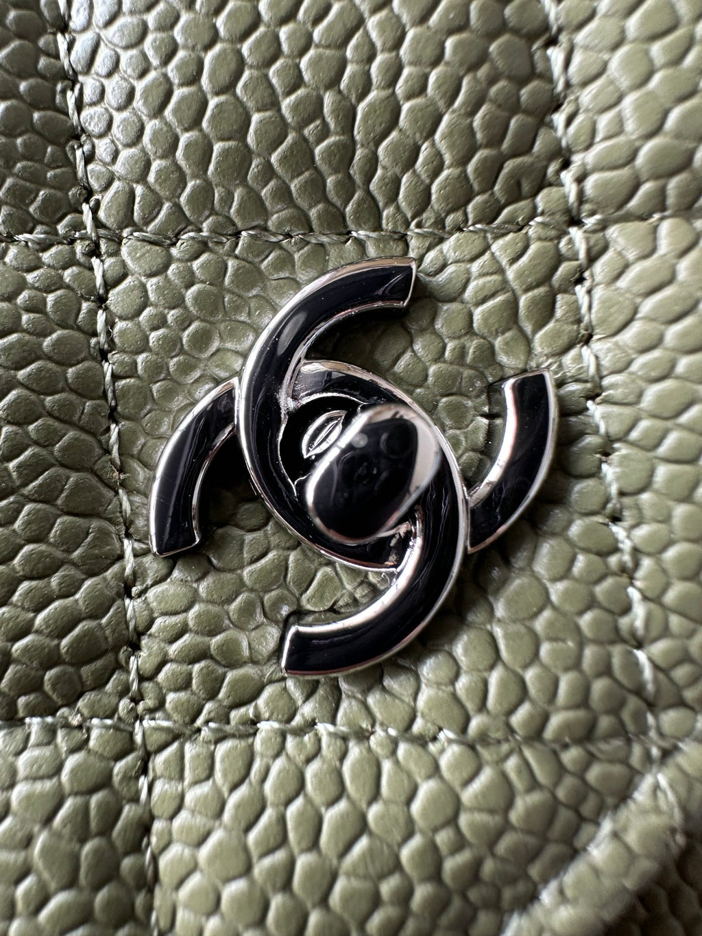 Quilted Classic Wallet on Chain