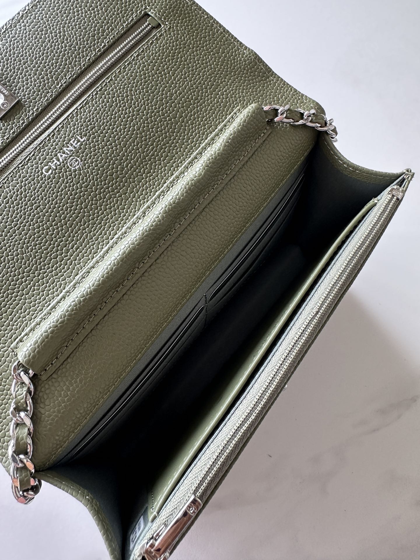 Quilted Classic Wallet on Chain