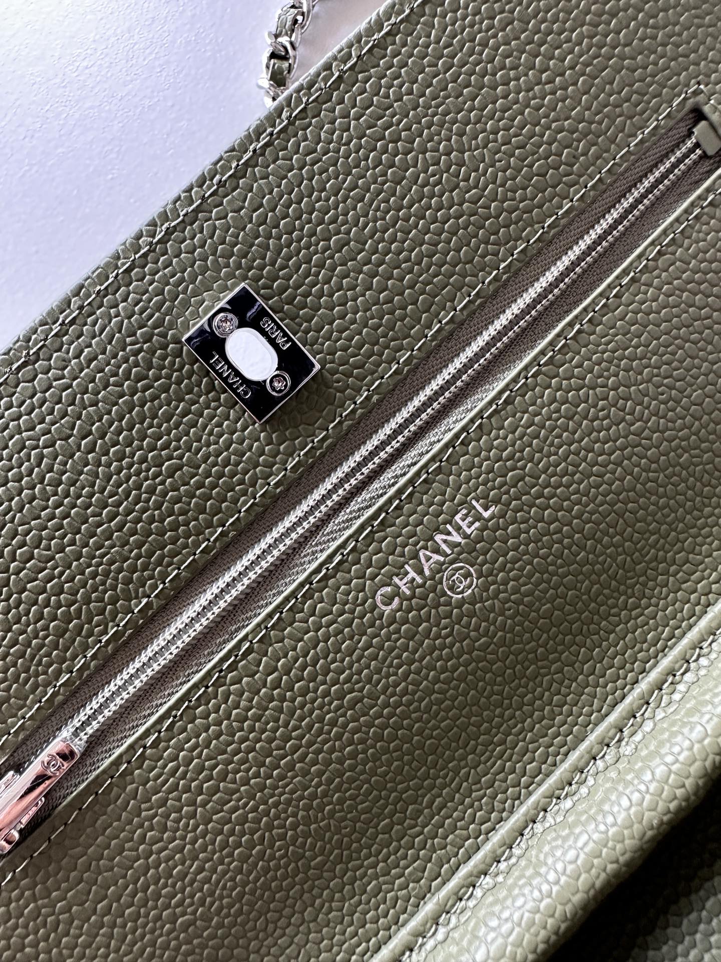 Quilted Classic Wallet on Chain