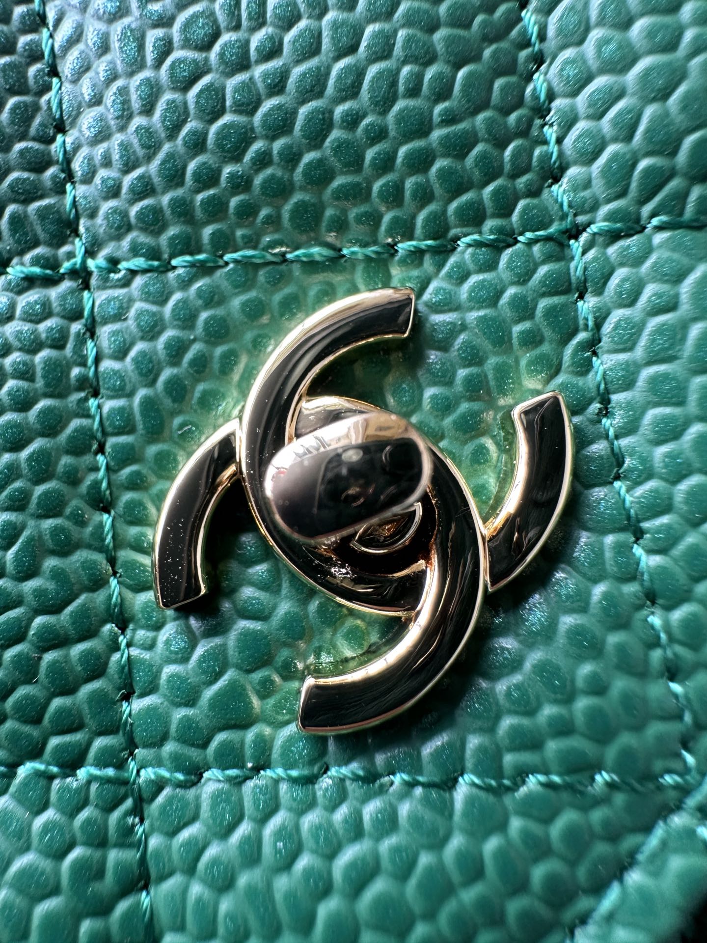 Quilted Classic Wallet on Chain