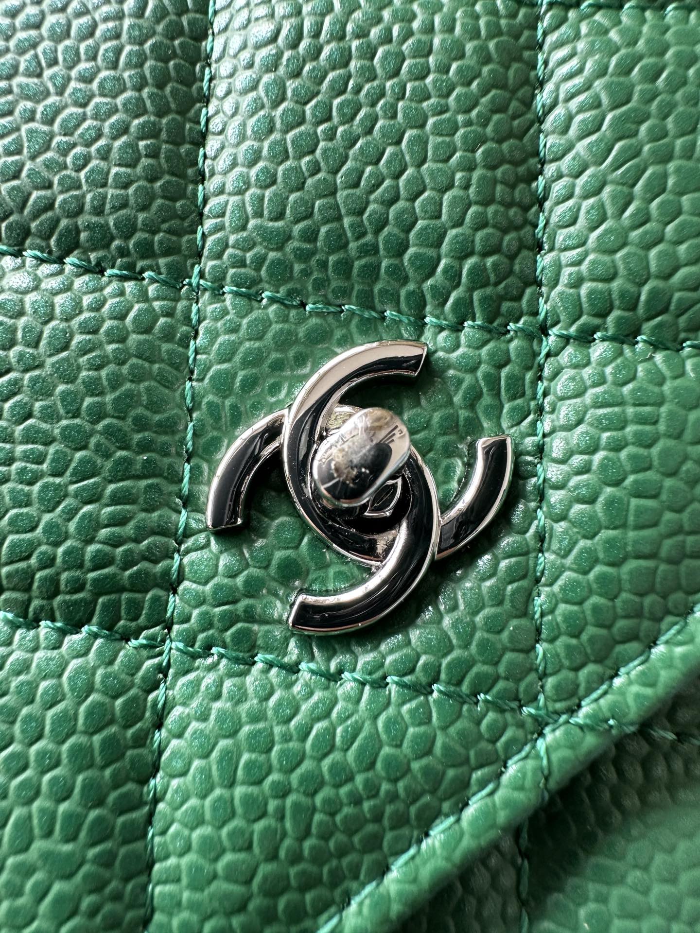 Quilted Classic Wallet on Chain