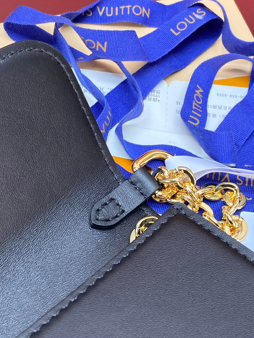 Wallet On Chain – LV Bloom Collection