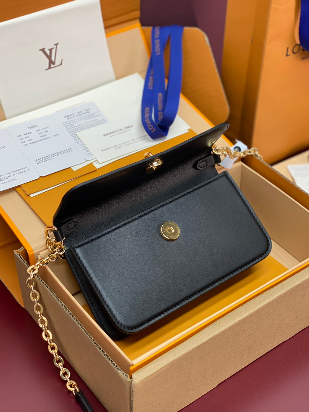 Wallet On Chain – LV Bloom Collection