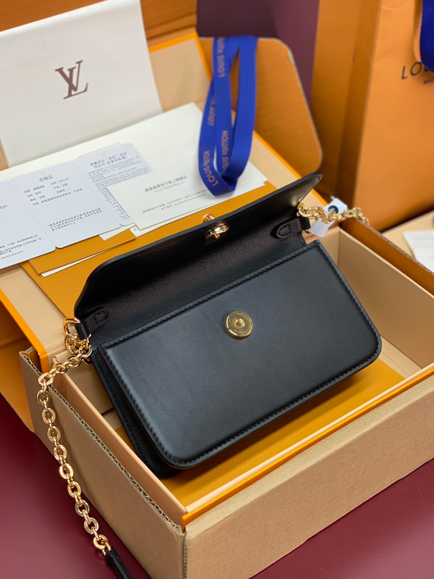 Wallet On Chain – LV Bloom Collection