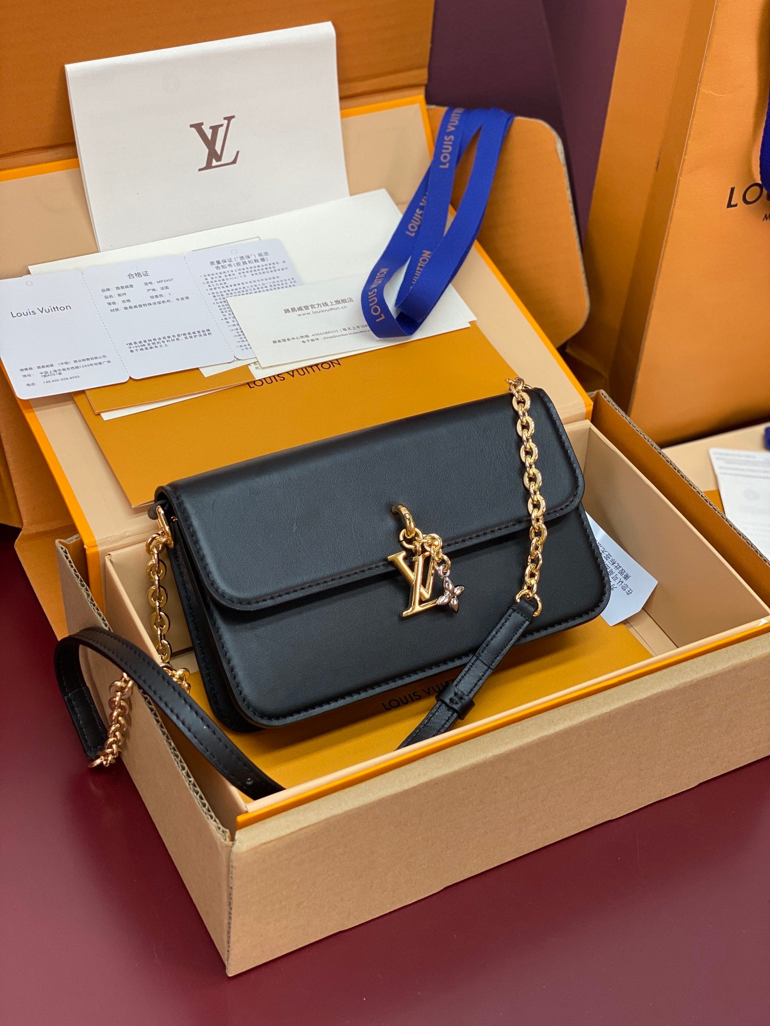 Wallet On Chain – LV Bloom Collection