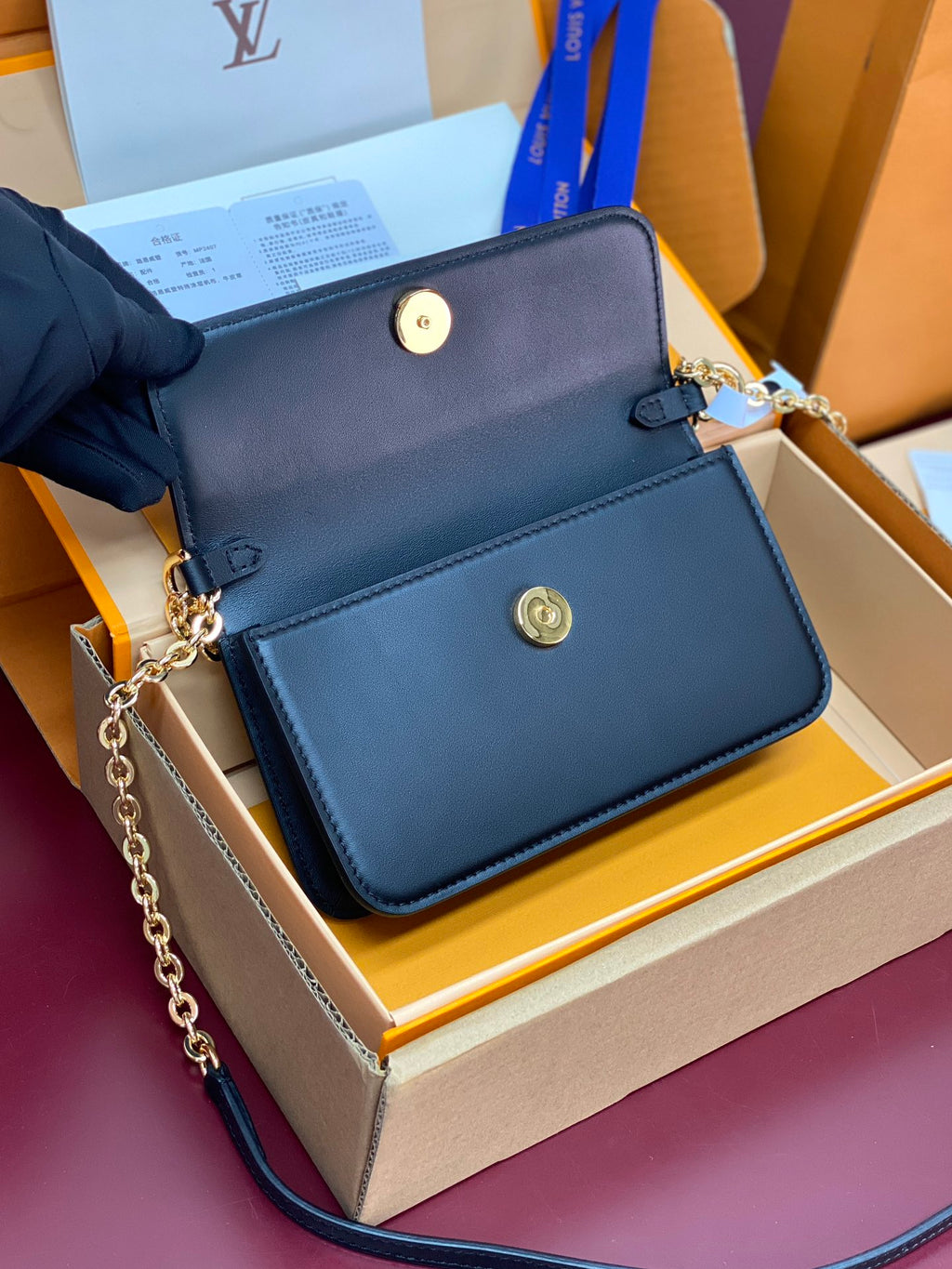 Wallet On Chain – LV Bloom Collection