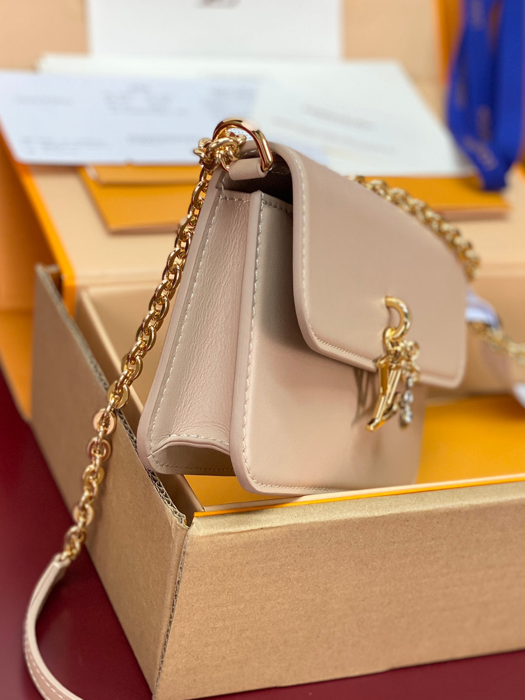 Wallet On Chain – LV Bloom Collection