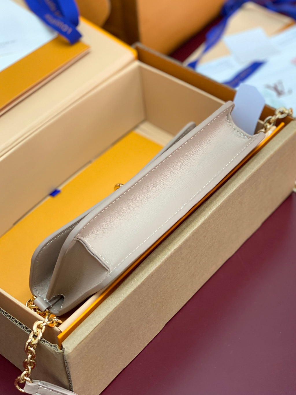 Wallet On Chain – LV Bloom Collection