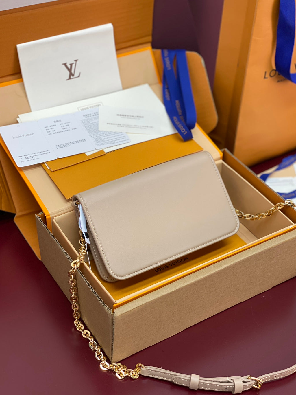 Wallet On Chain – LV Bloom Collection