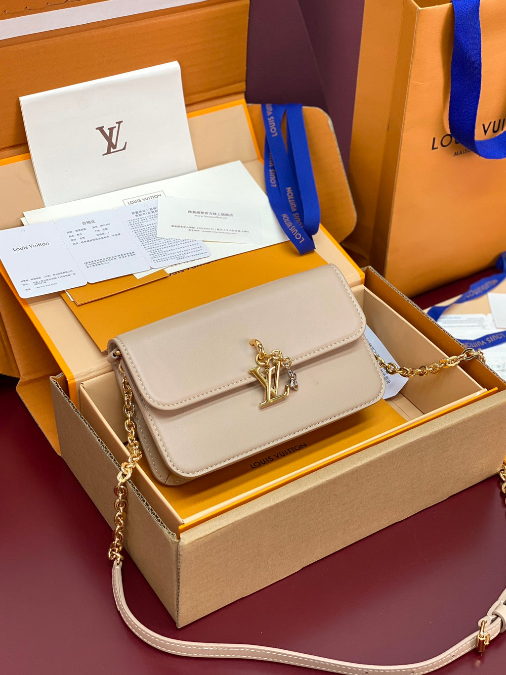 Wallet On Chain – LV Bloom Collection