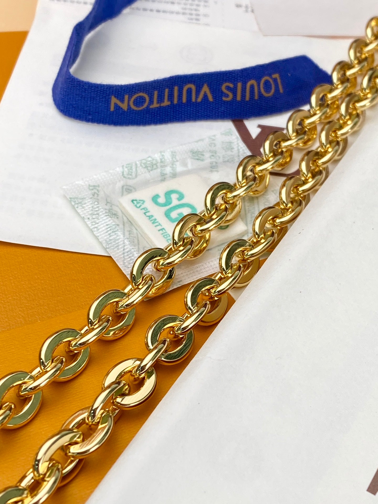 Wallet On Chain – LV Bloom Collection