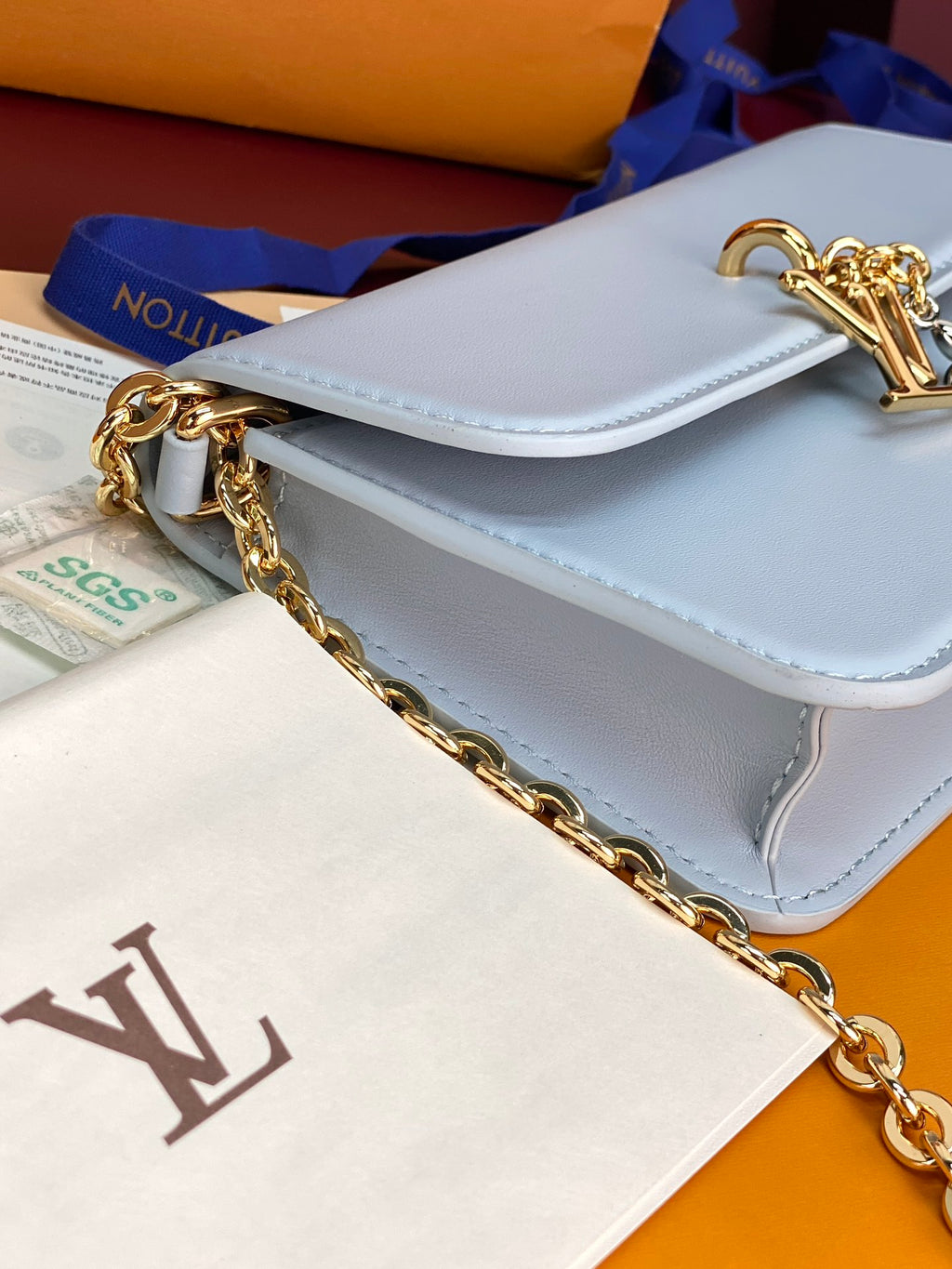 Wallet On Chain – LV Bloom Collection