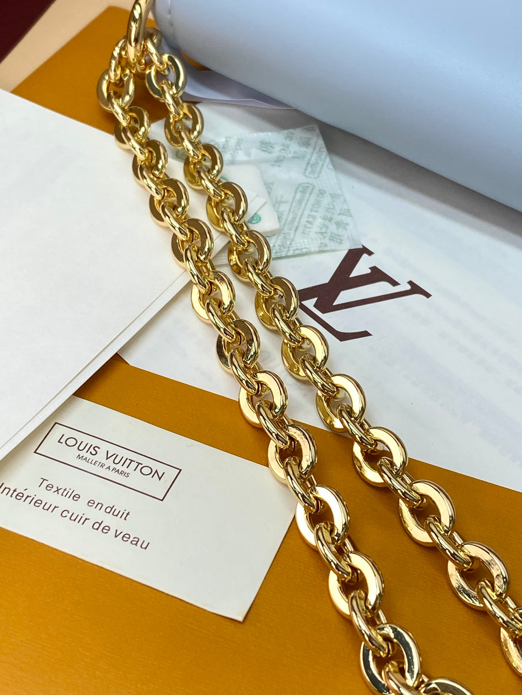 Wallet On Chain – LV Bloom Collection