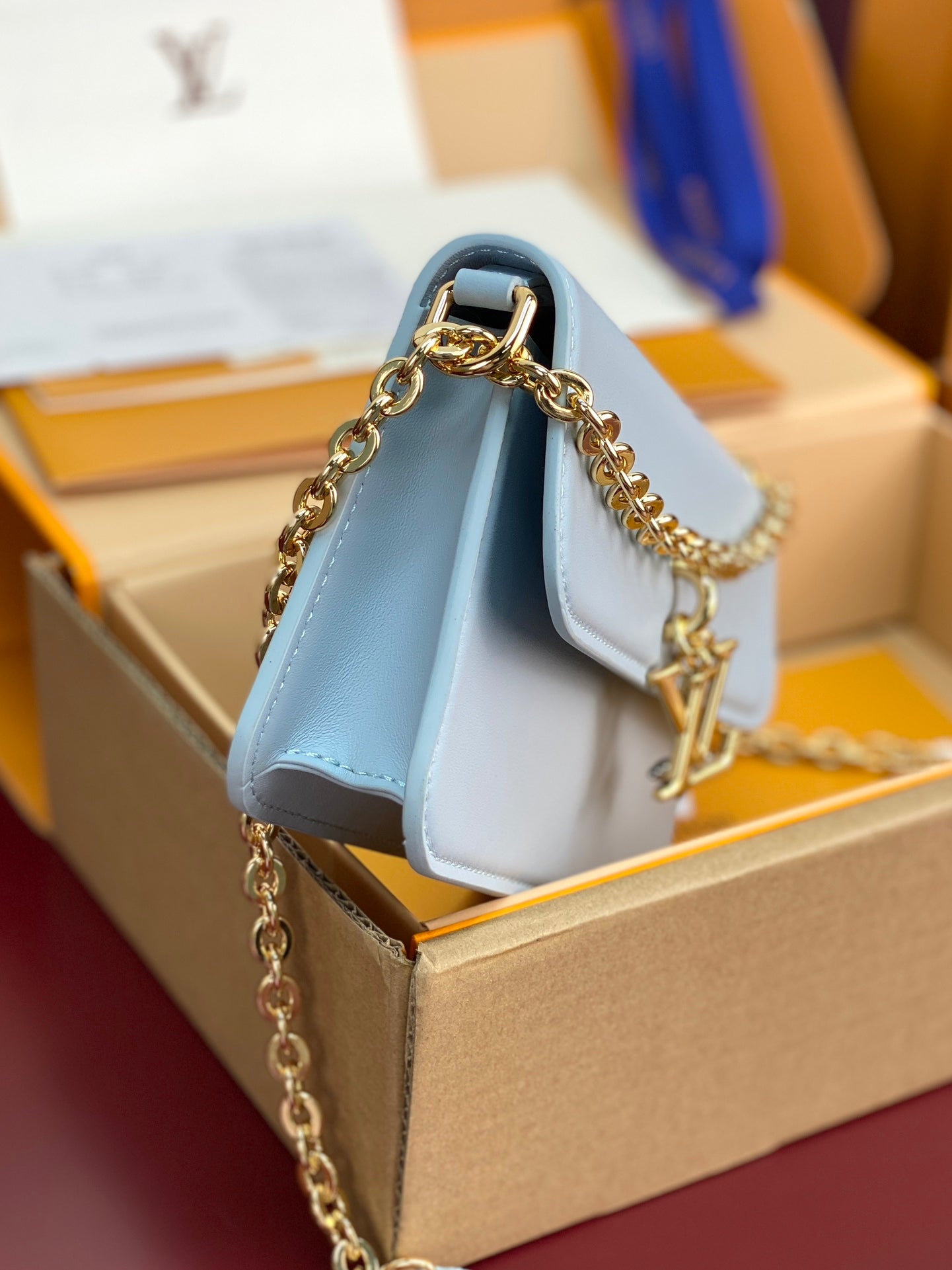 Wallet On Chain – LV Bloom Collection