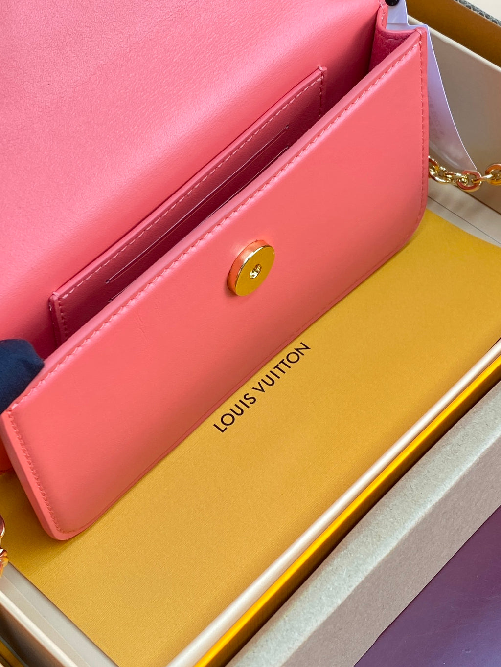 Wallet On Chain – LV Bloom Collection