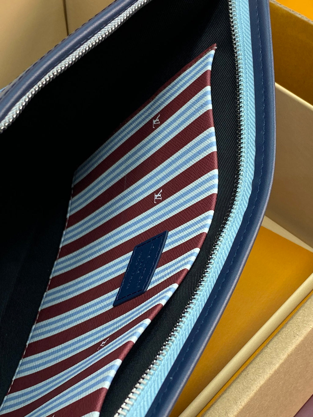 Pochette Voyage – Monogram Heritage Canvas