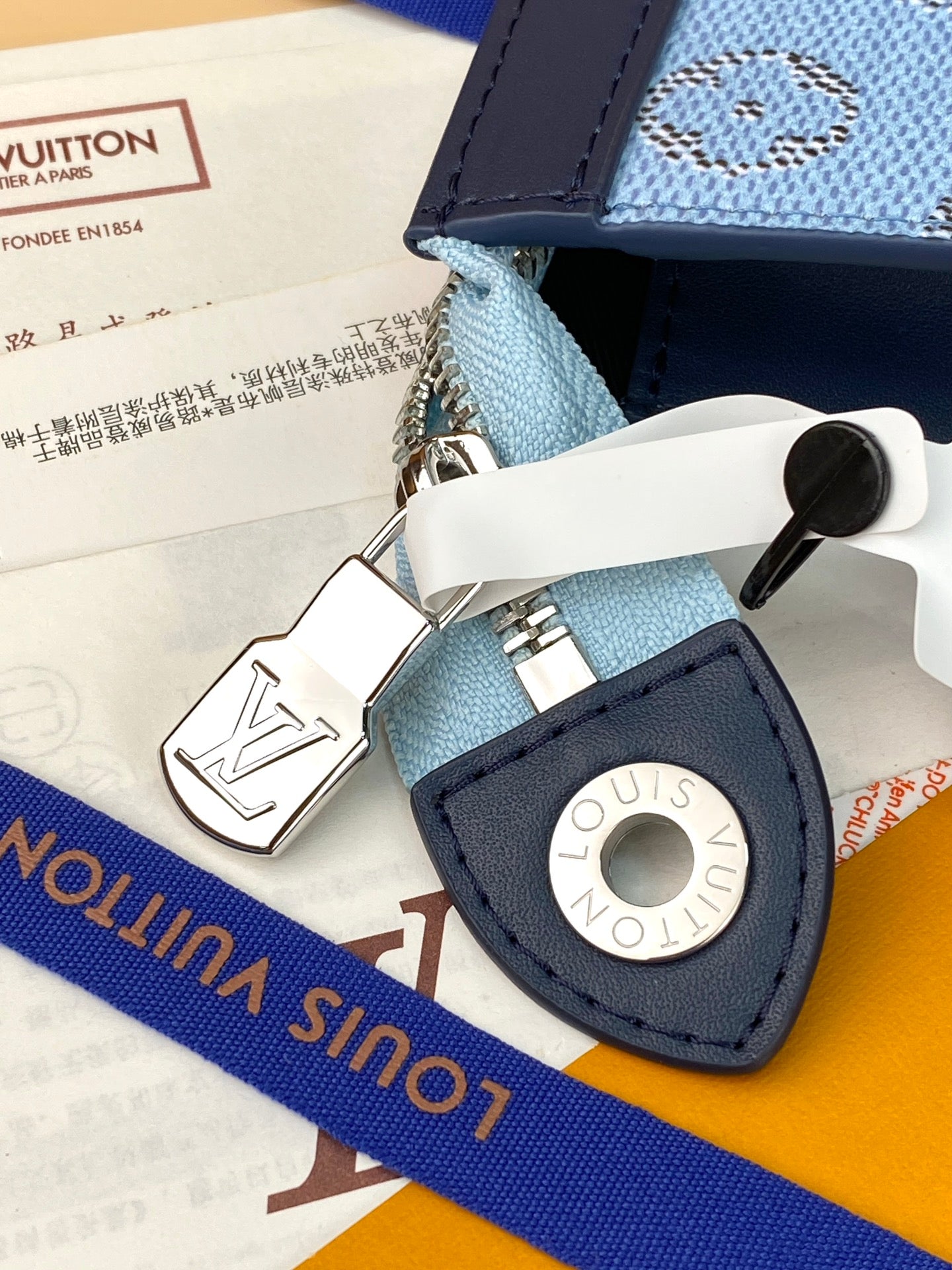 Pochette Voyage – Monogram Heritage Canvas