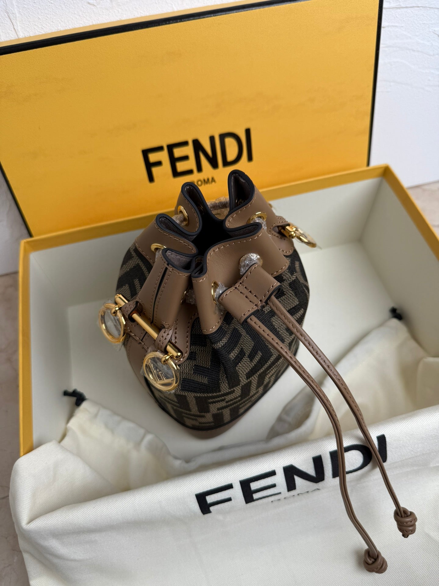 Mon Tresor Bucket Bag