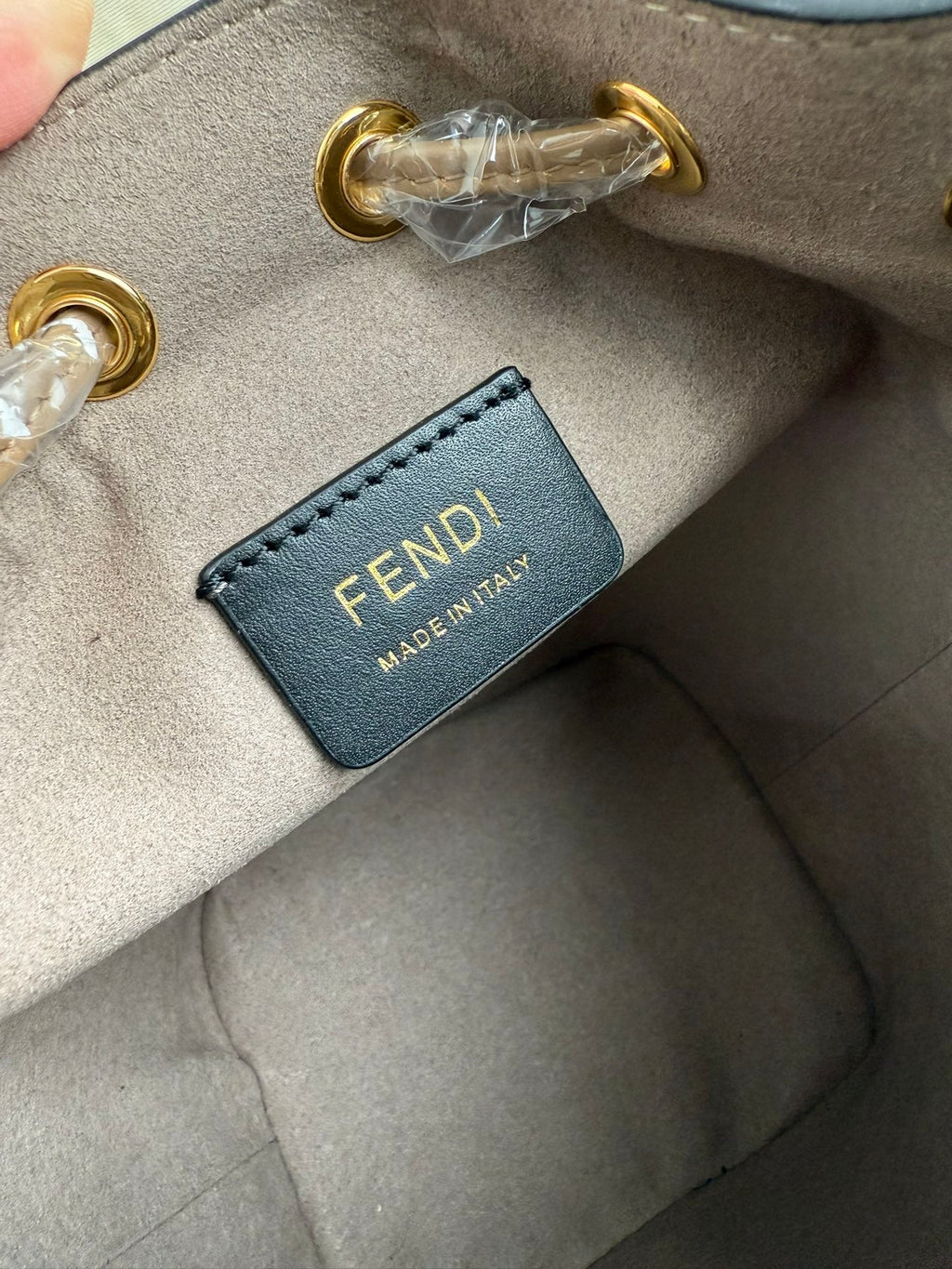 Mon Tresor Bucket Bag