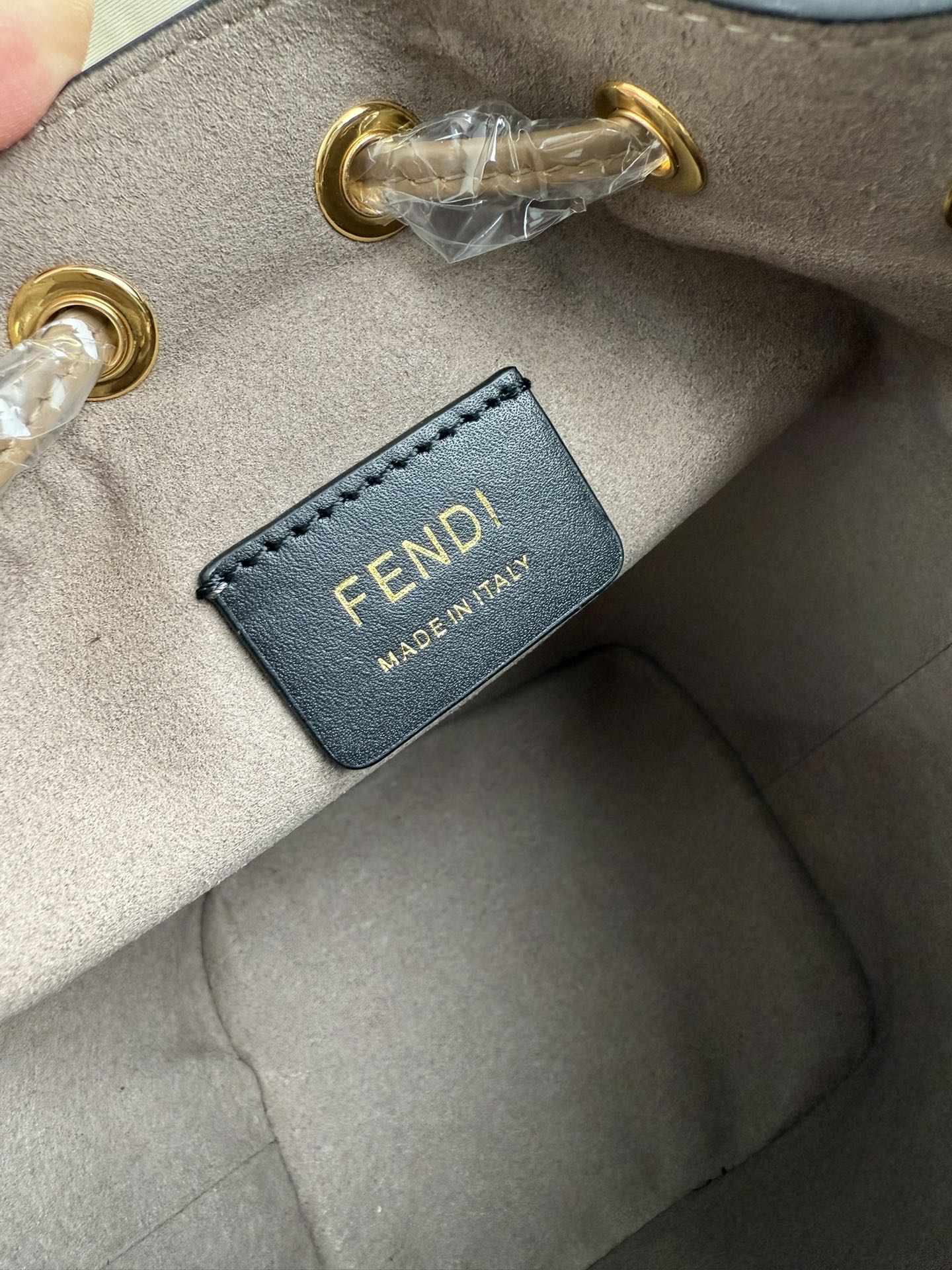 Mon Tresor Bucket Bag