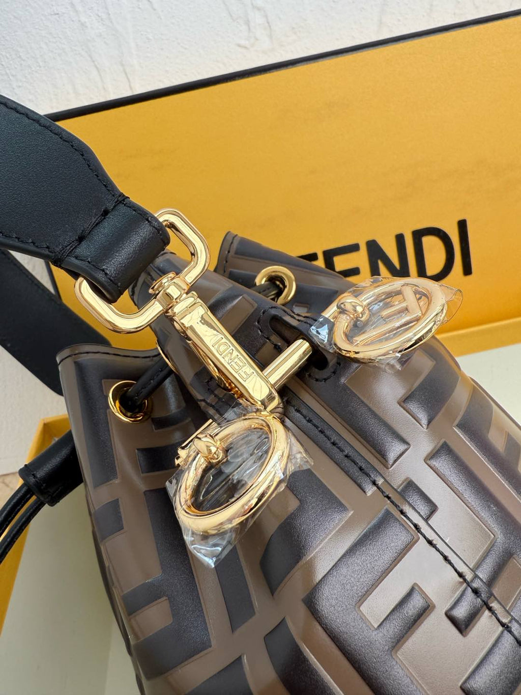 Mon Tresor Bucket Bag