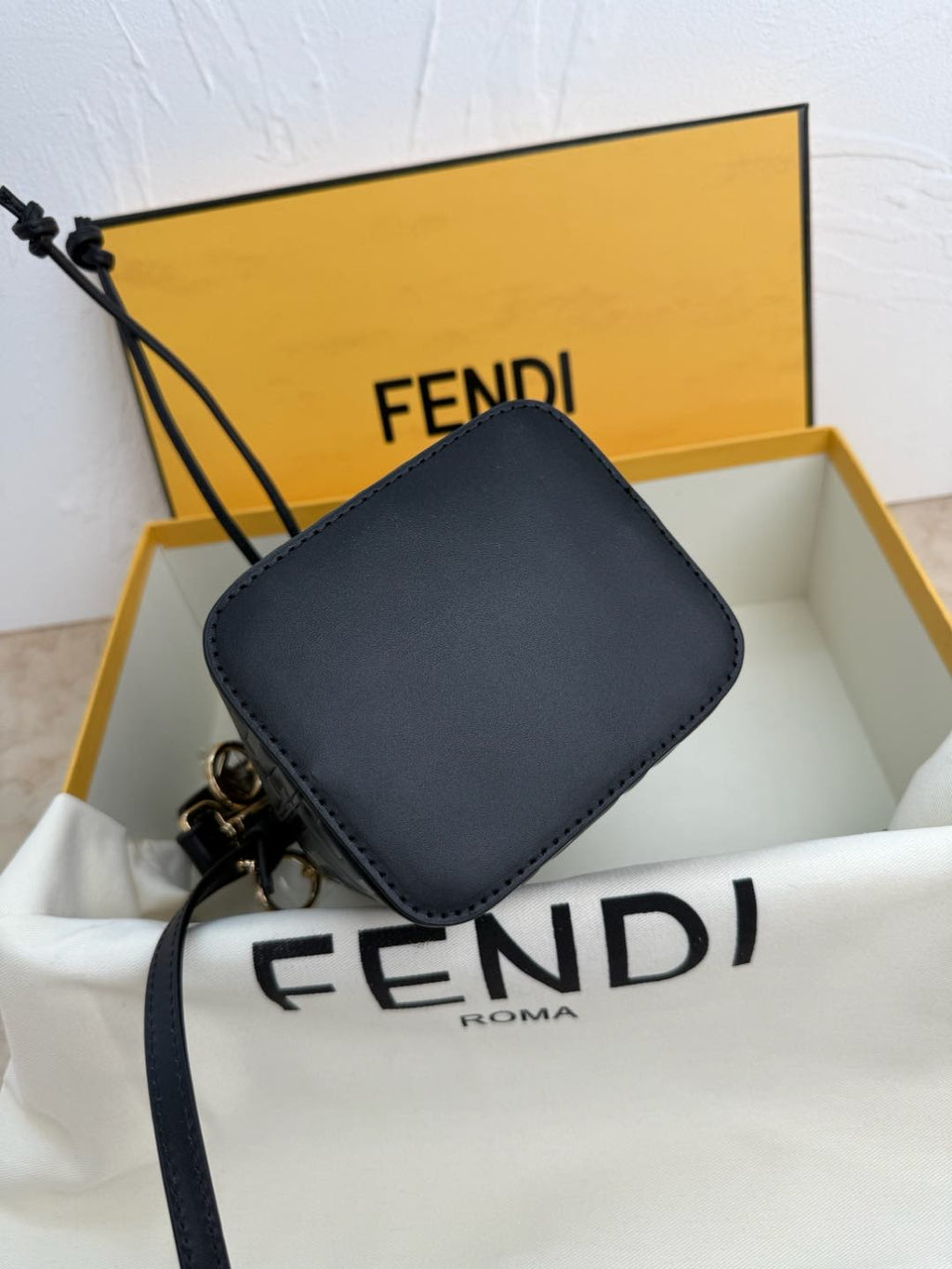 Mon Tresor Bucket Bag