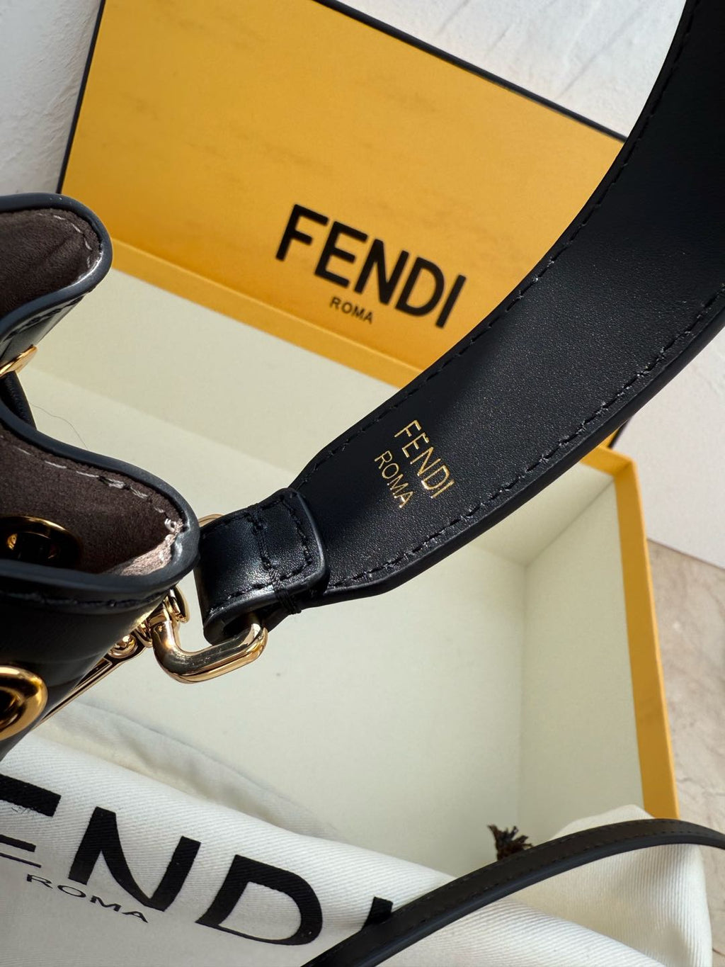 Mon Tresor Bucket Bag