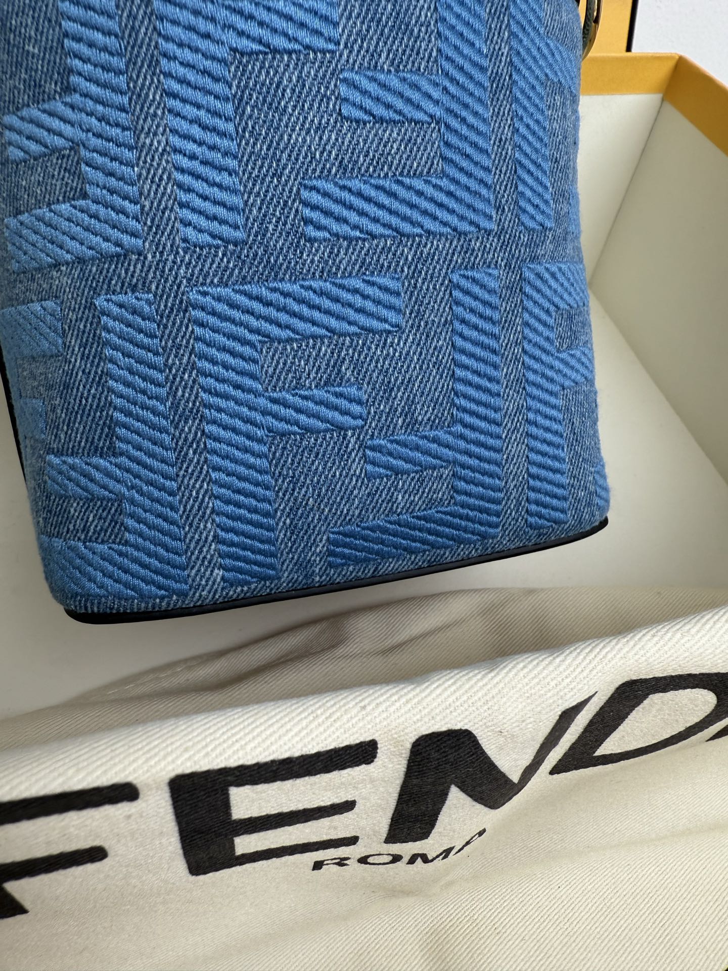 Mon Tresor Bucket Bag