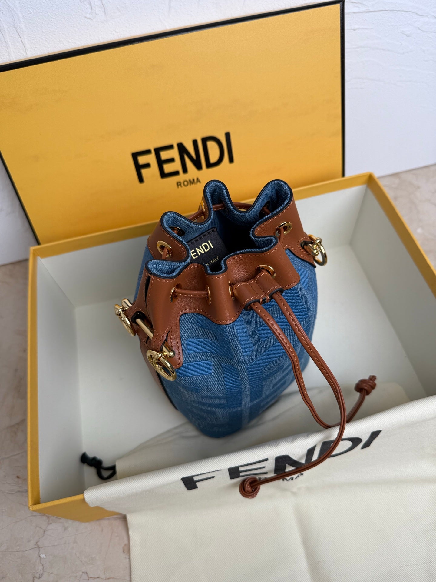 Mon Tresor Bucket Bag