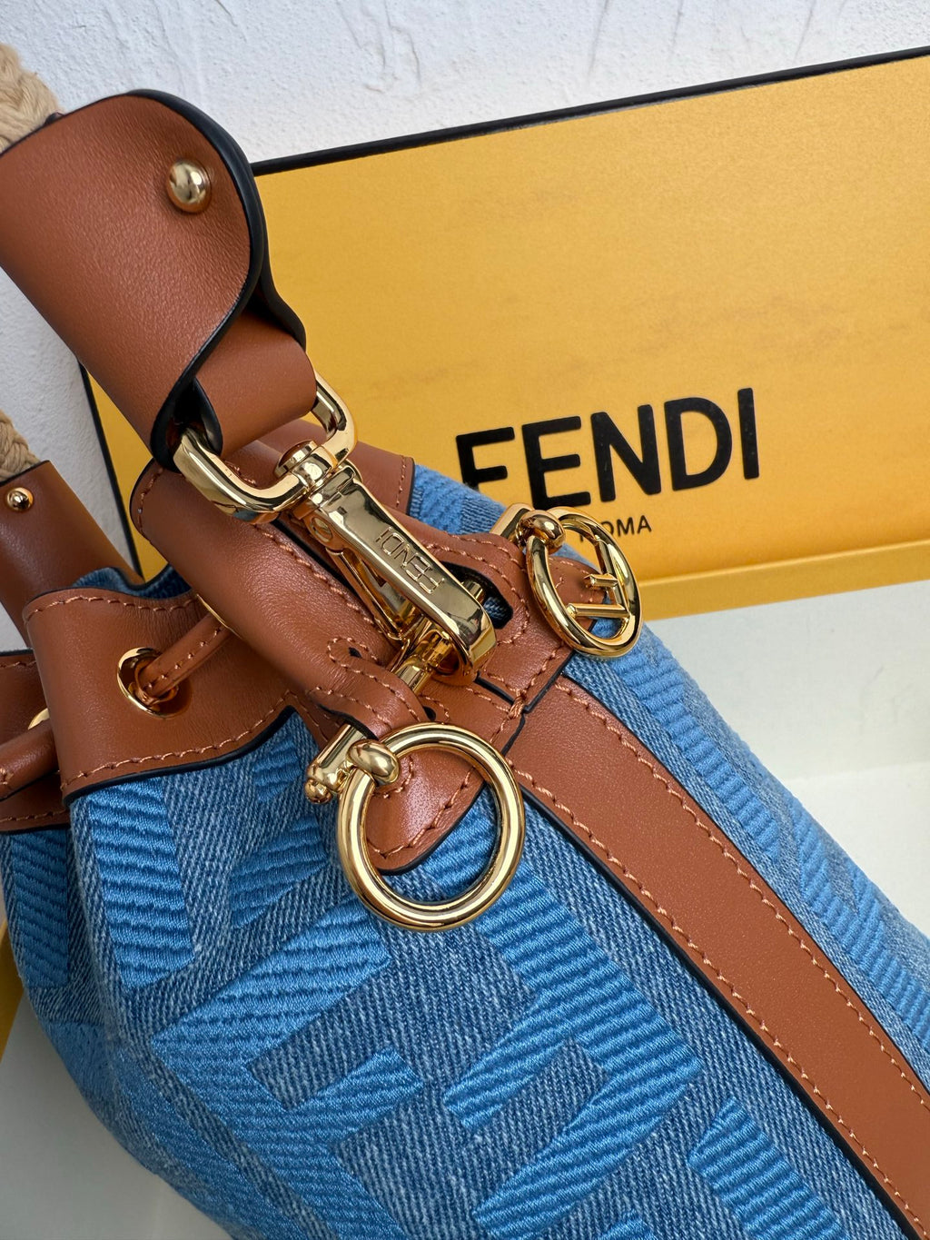 Mon Tresor Bucket Bag