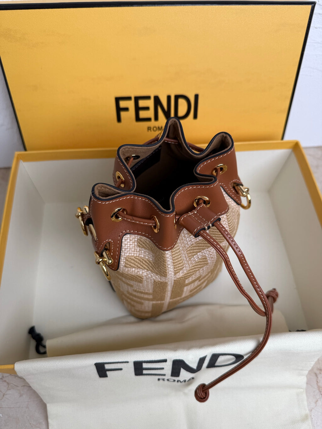 Mon Tresor Bucket Bag