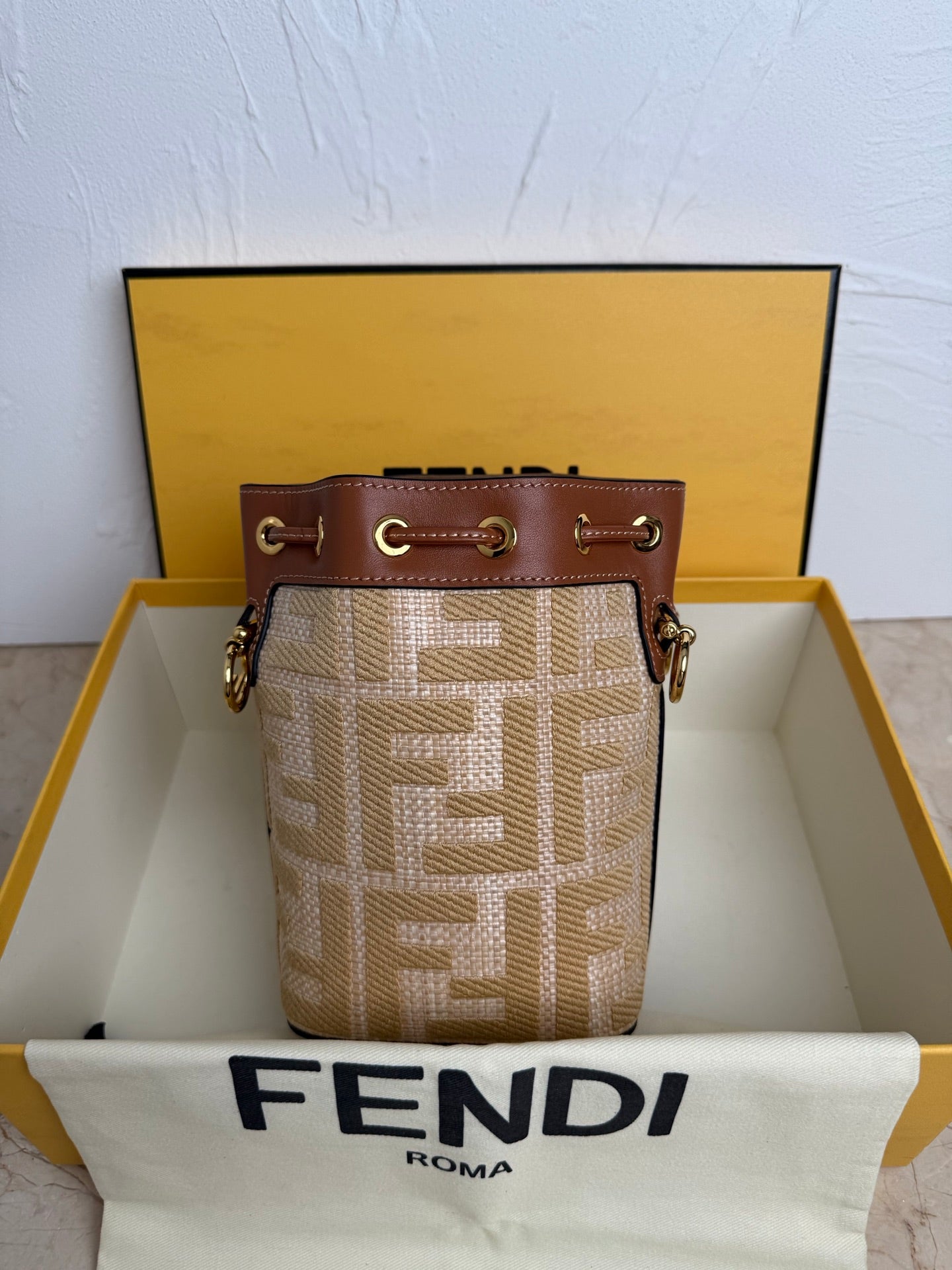 Mon Tresor Bucket Bag