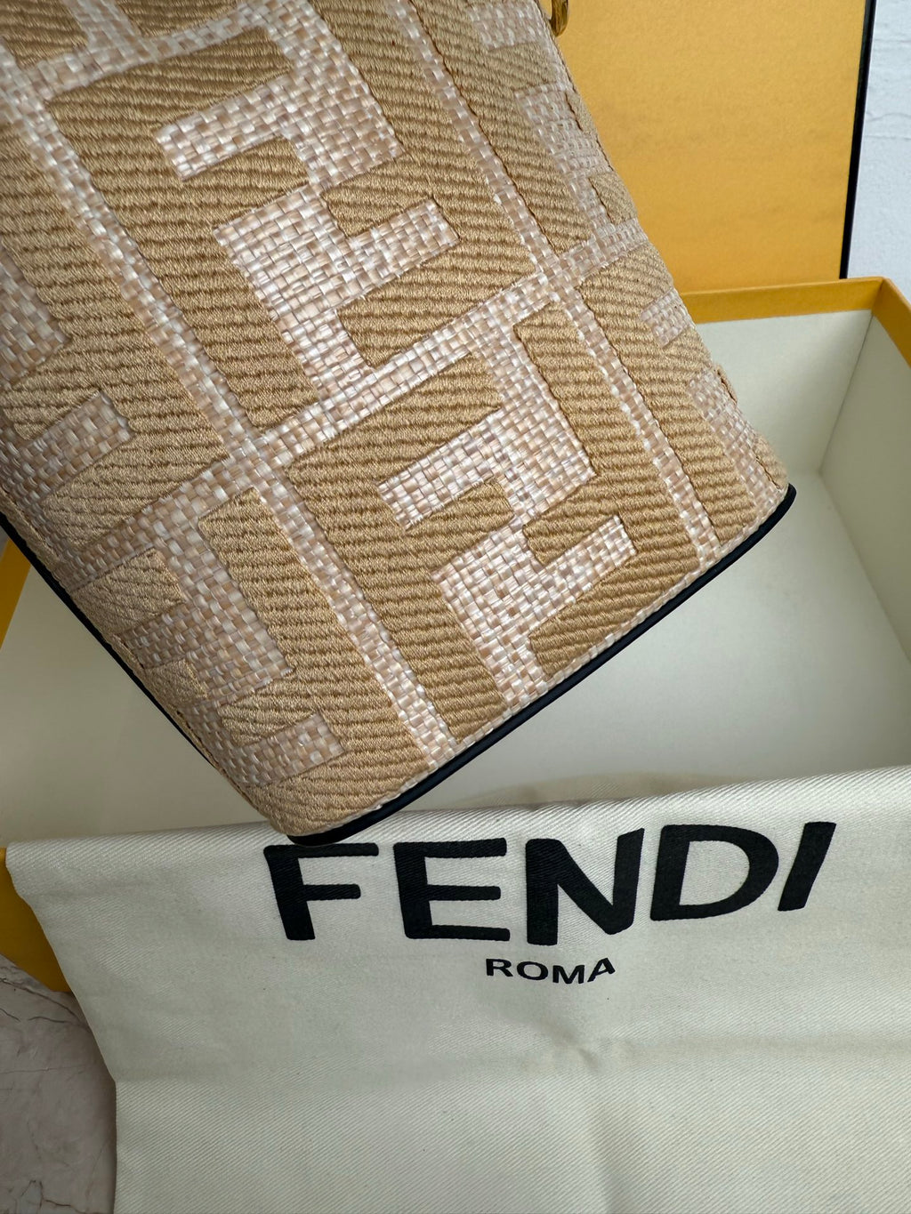 Mon Tresor Bucket Bag