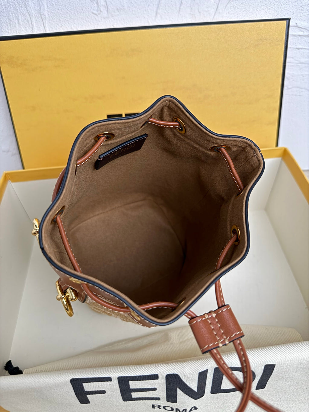 Mon Tresor Bucket Bag
