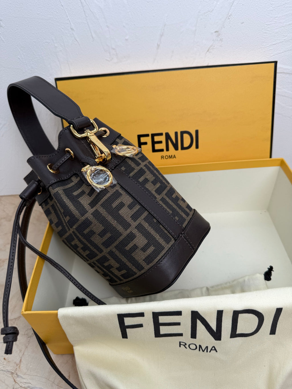 Mon Tresor Bucket Bag