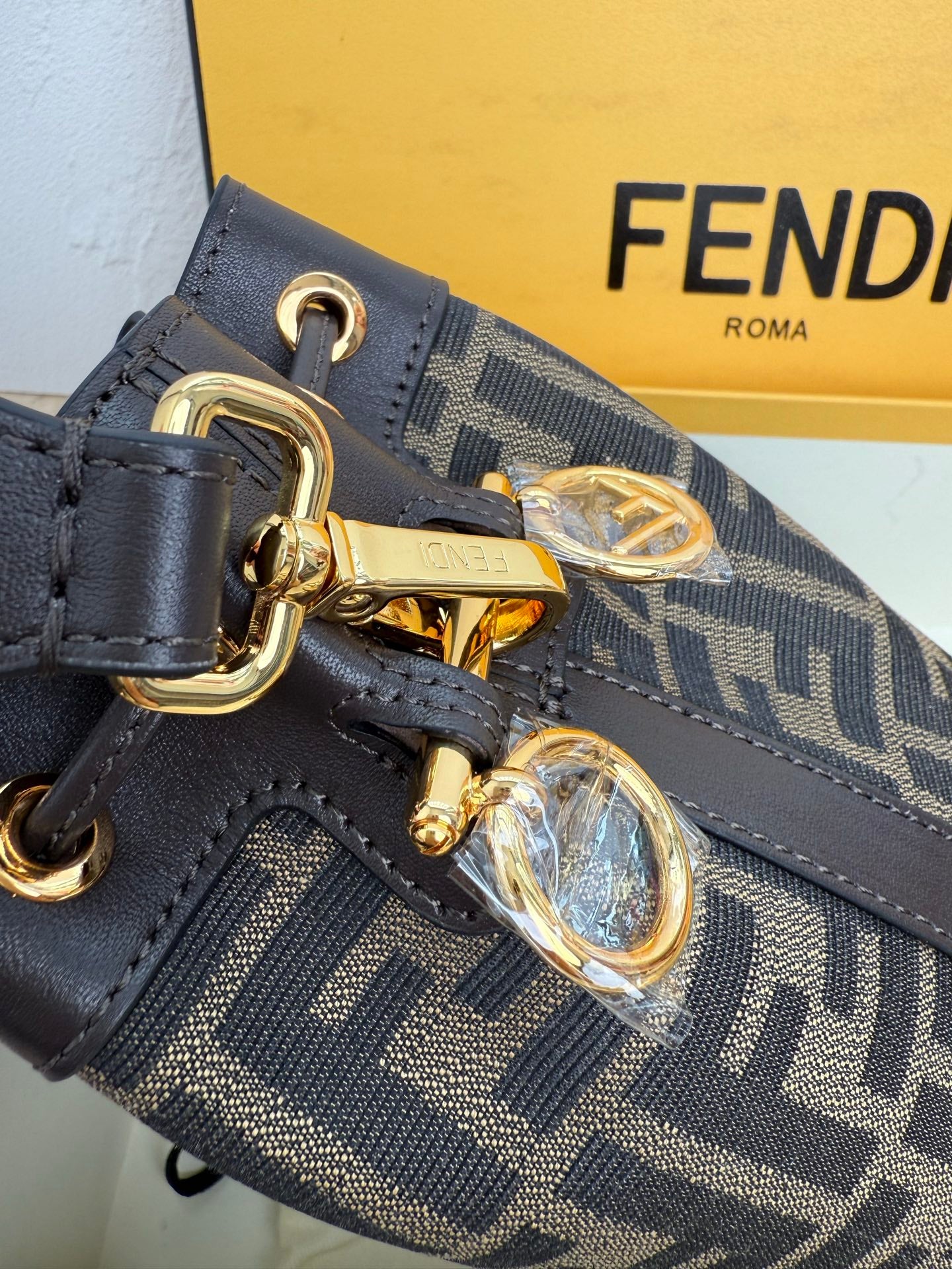 Mon Tresor Bucket Bag