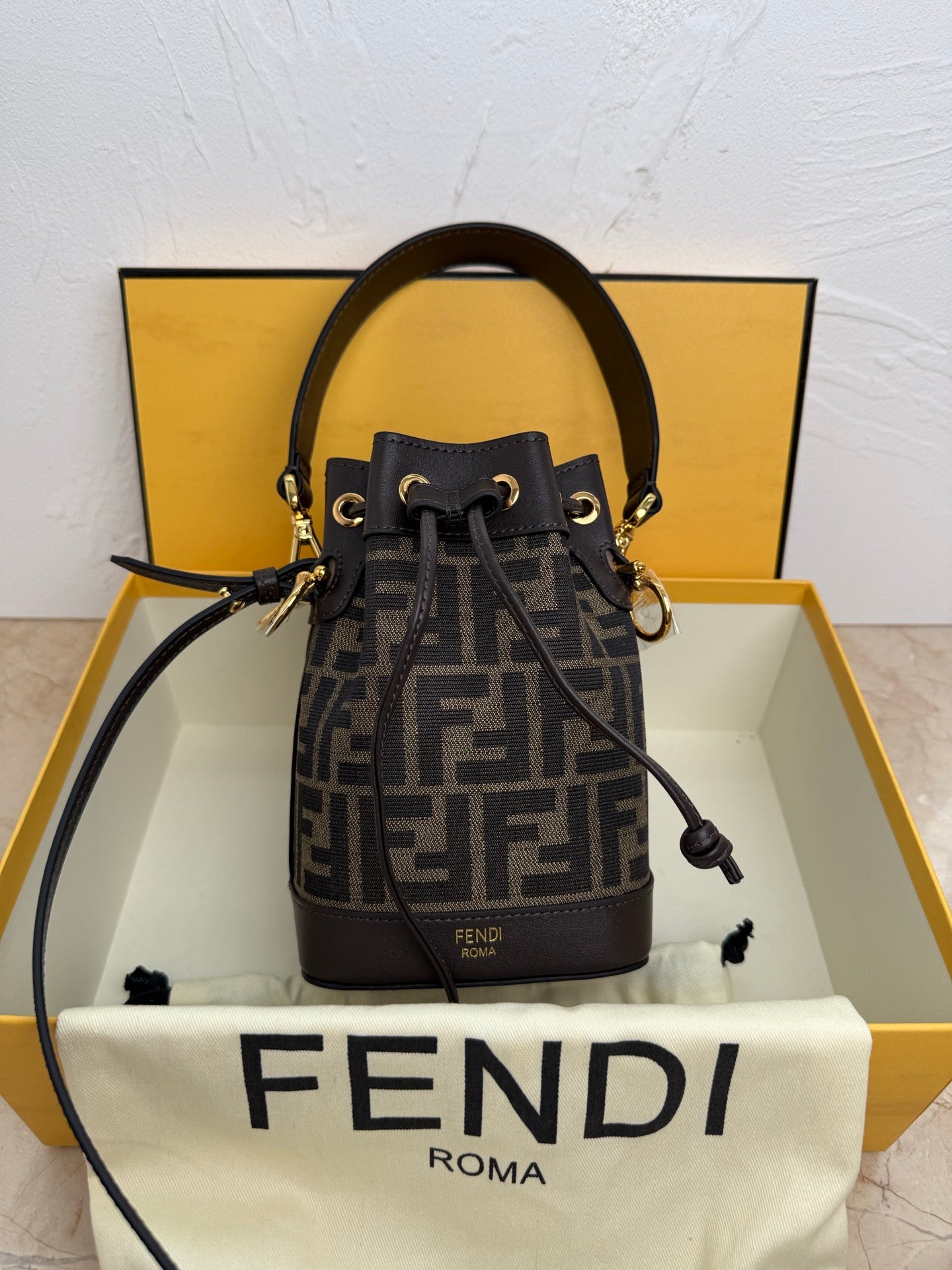 Mon Tresor Bucket Bag