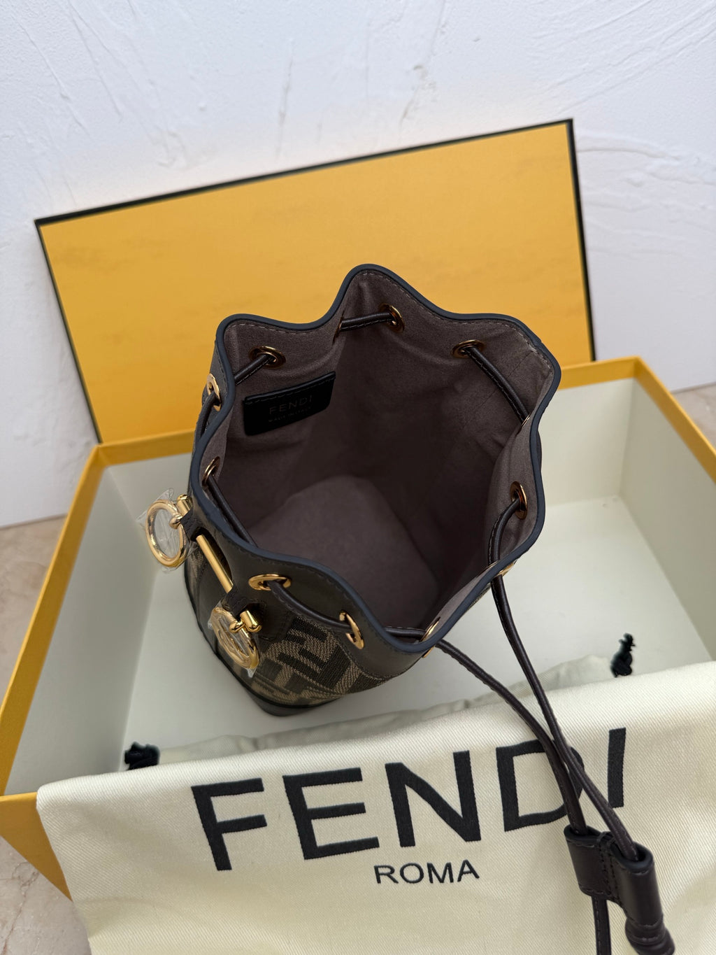 Mon Tresor Bucket Bag