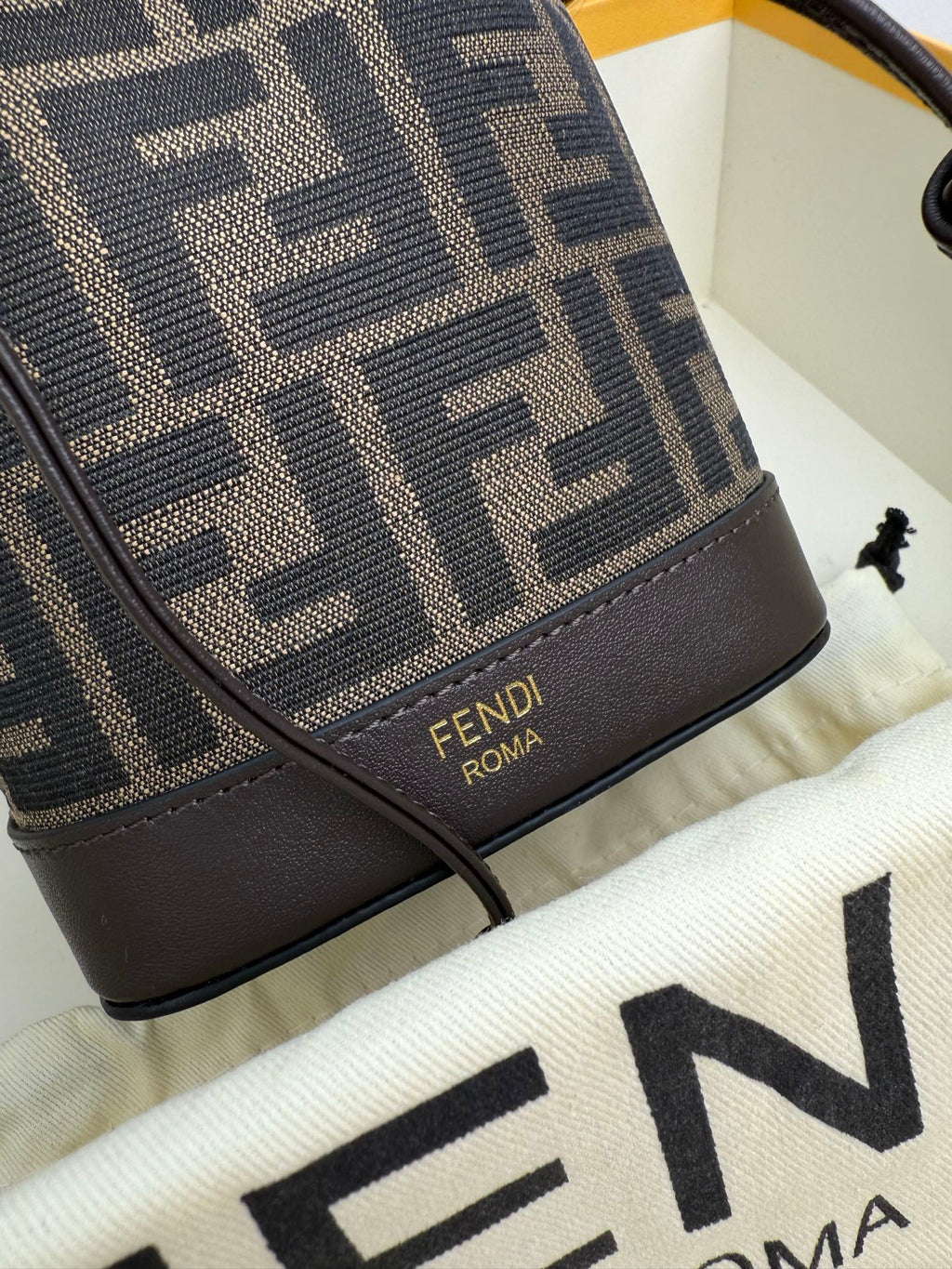 Mon Tresor Bucket Bag