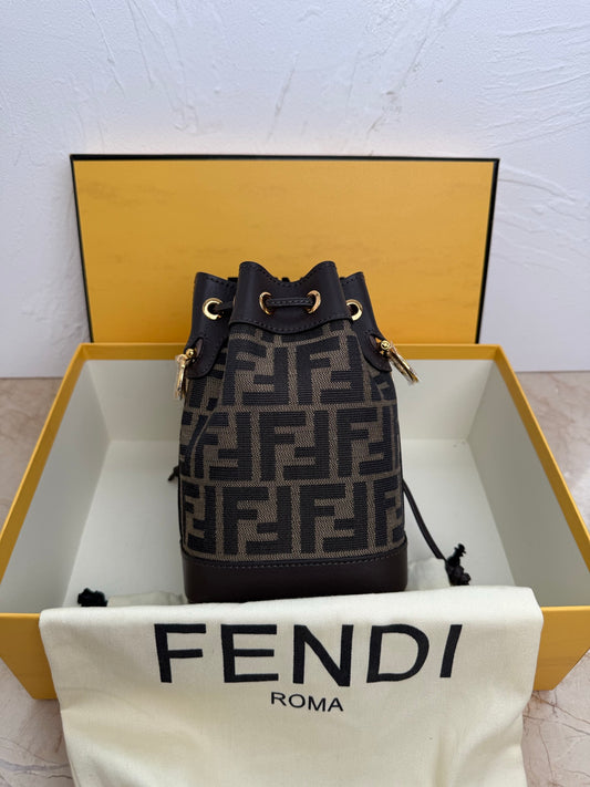 Mon Tresor Bucket Bag