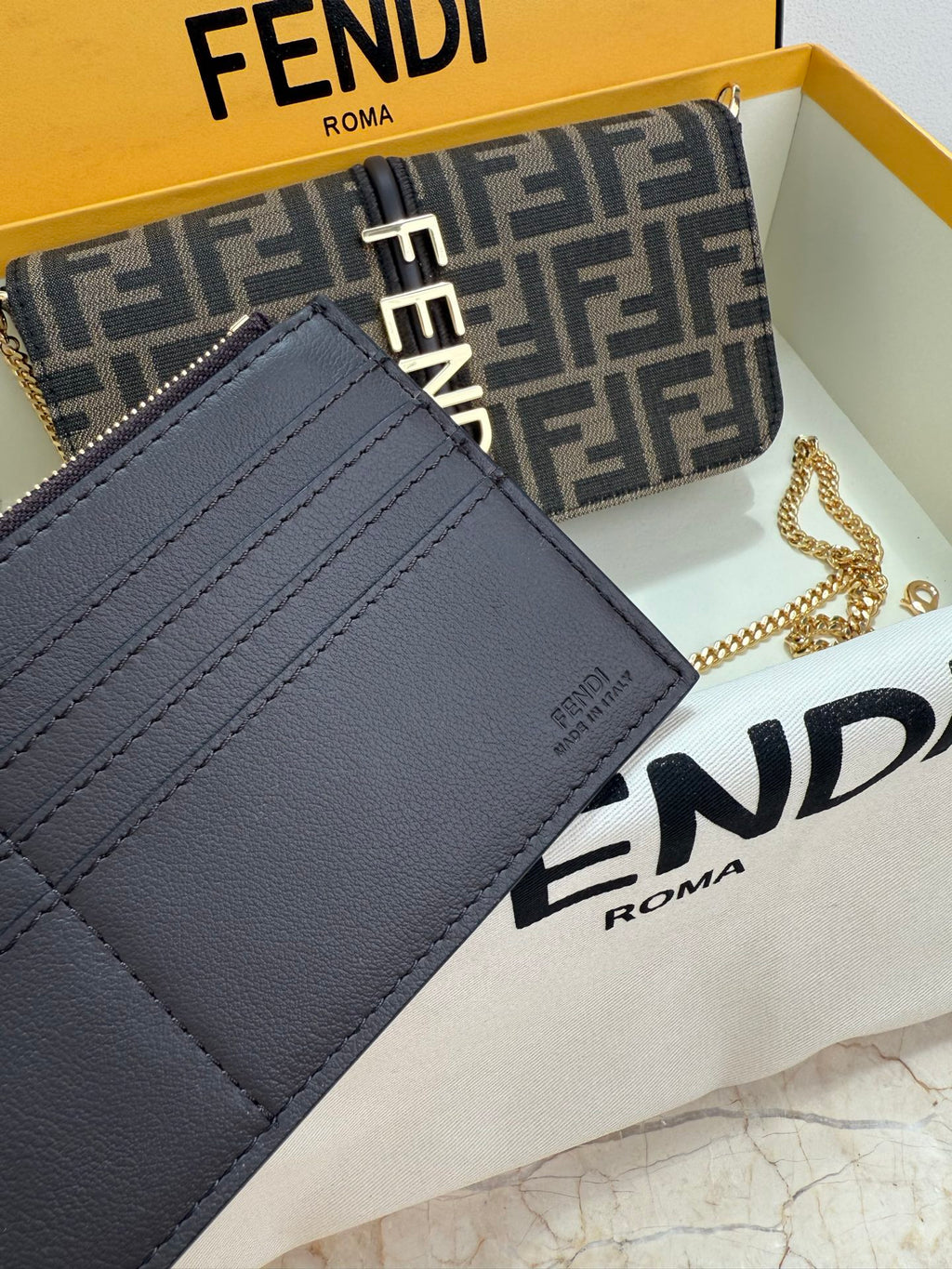 Graphic Chain Wallet