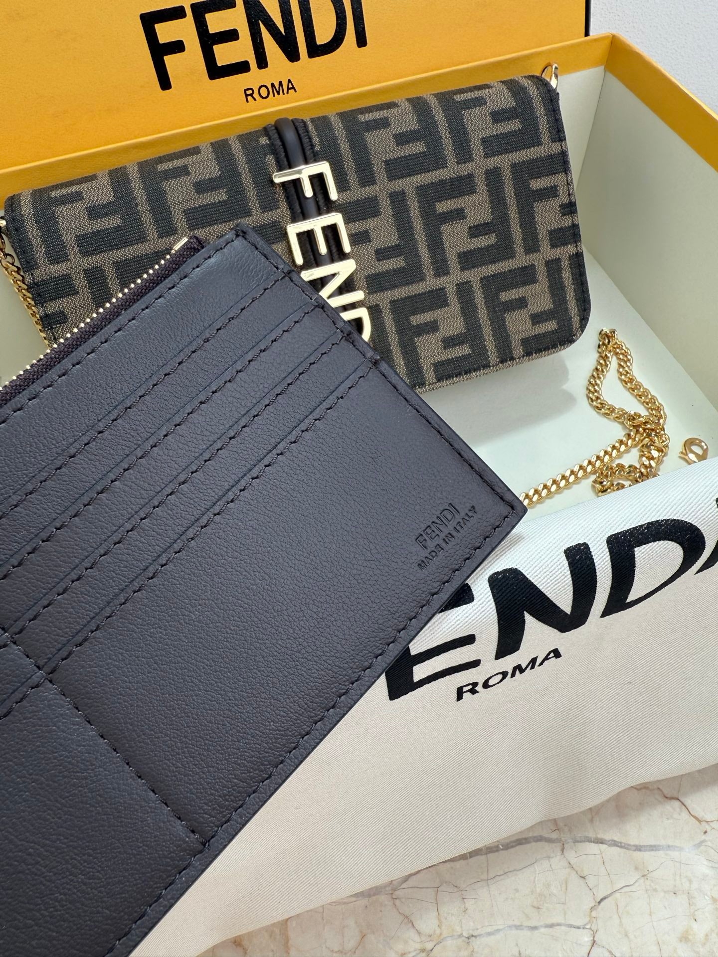 Graphic Chain Wallet