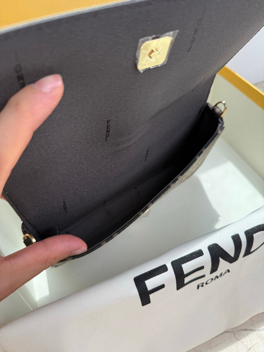 Graphic Chain Wallet