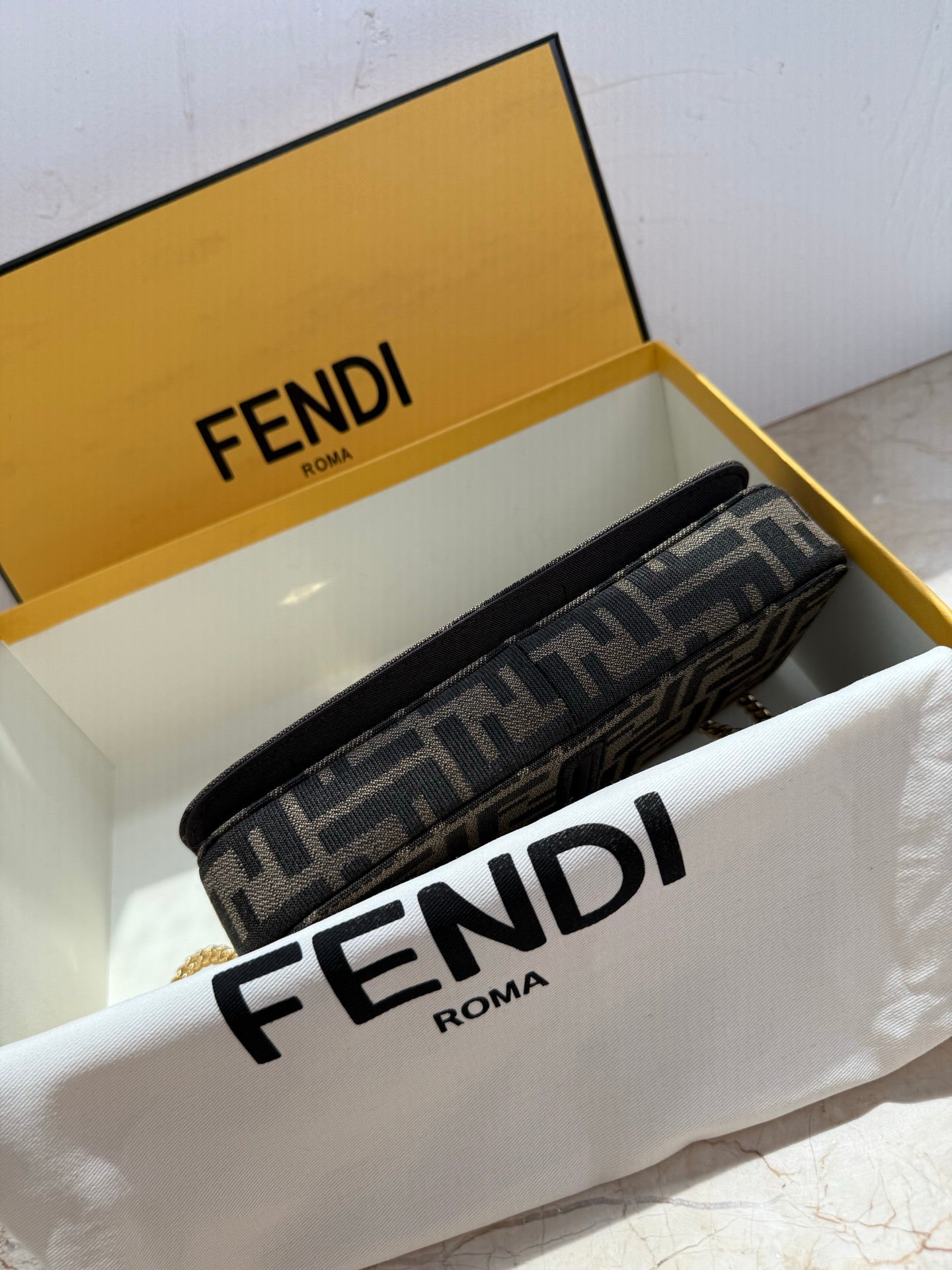 Graphic Chain Wallet