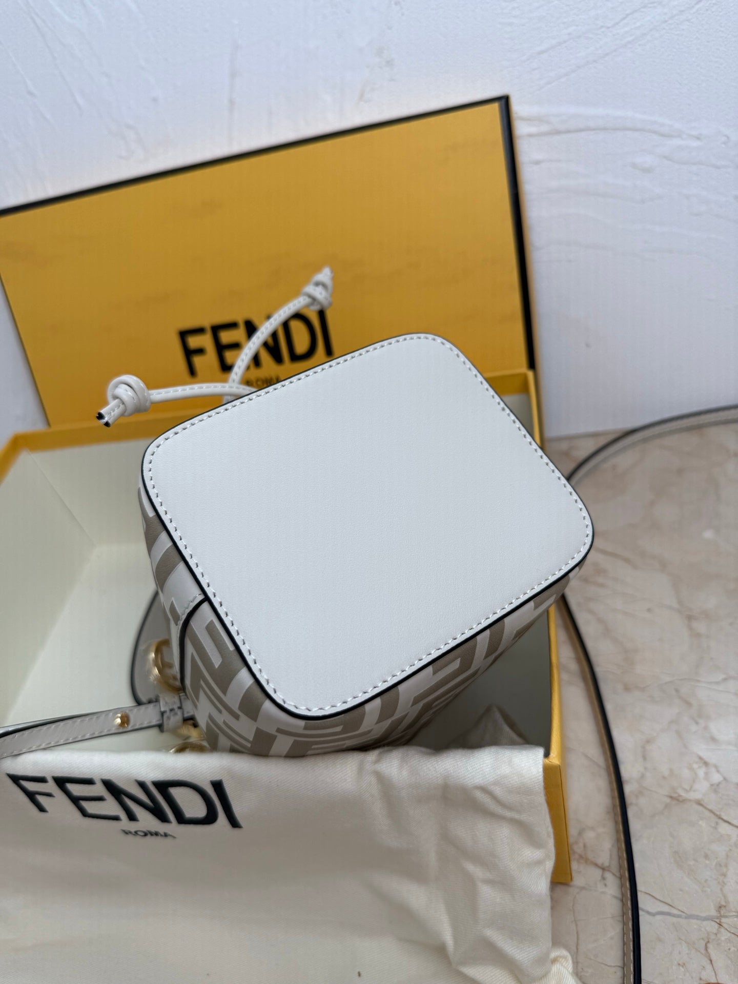 Mon Tresor Bucket Bag