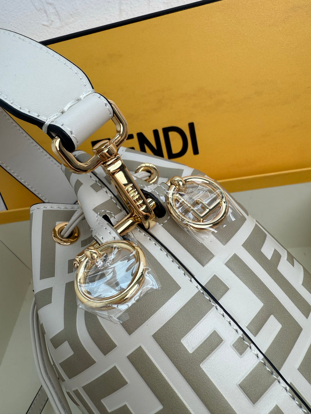 Mon Tresor Bucket Bag