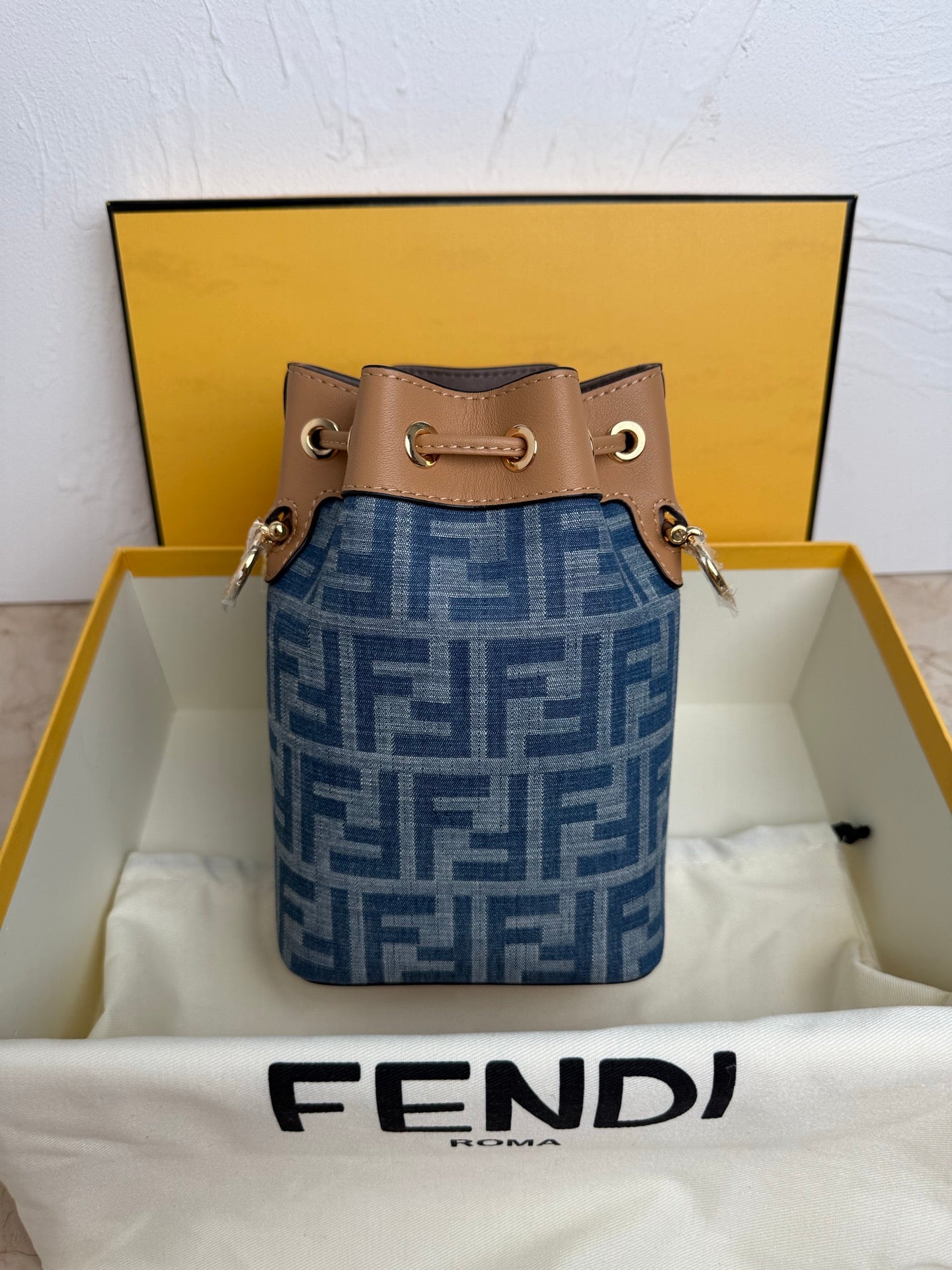 Mon Tresor Bucket Bag