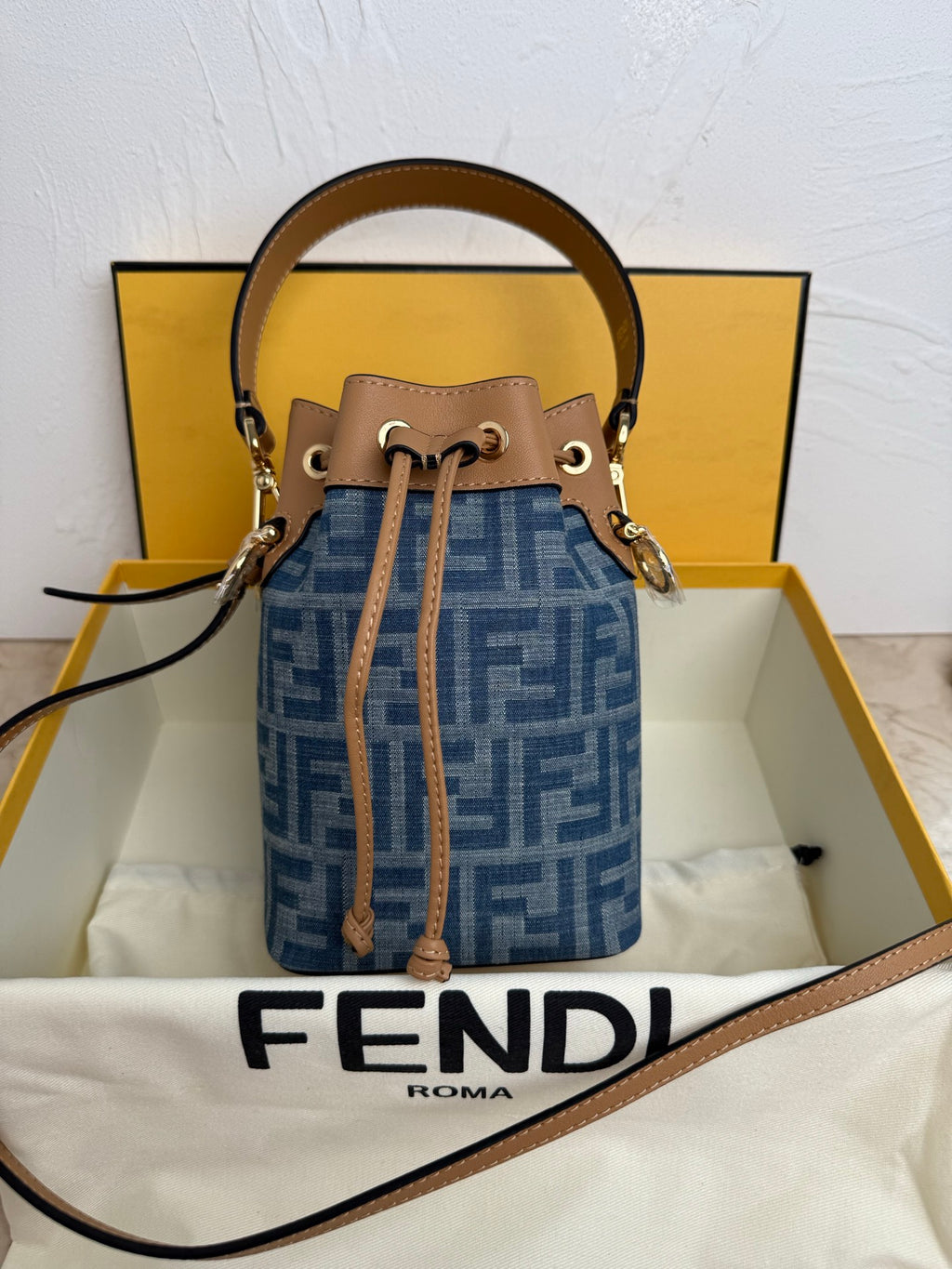 Mon Tresor Bucket Bag