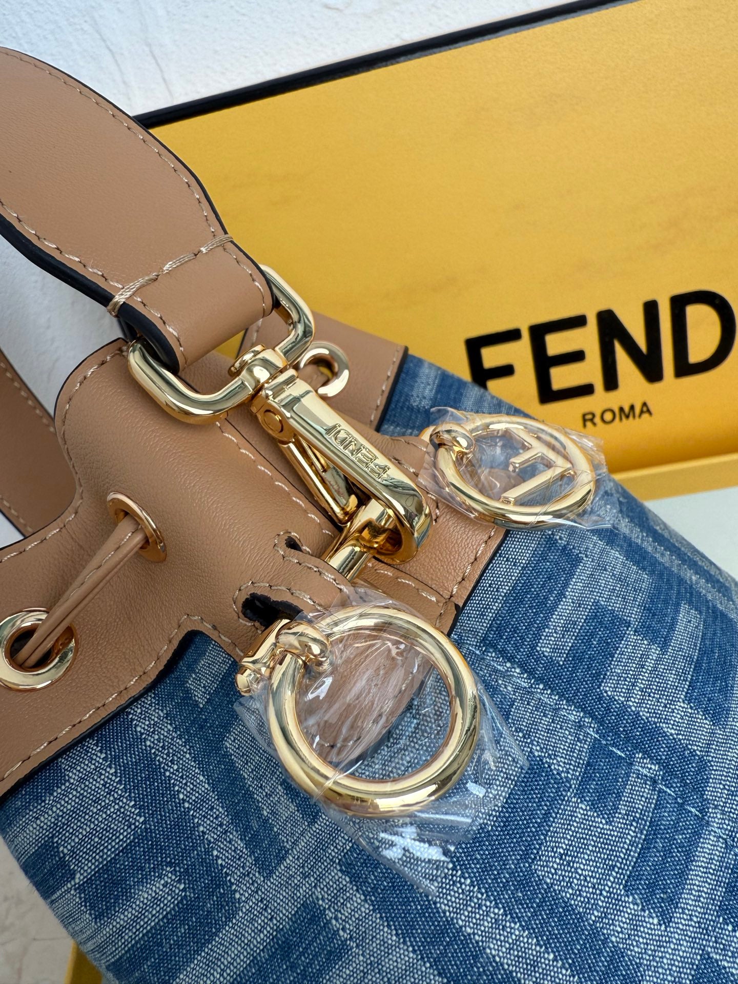 Mon Tresor Bucket Bag